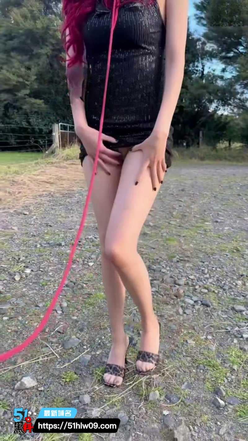 猫猫碎冰冰人设崩塌丨台前清纯福利姬私下被牵绳像狗一样玩 推特
