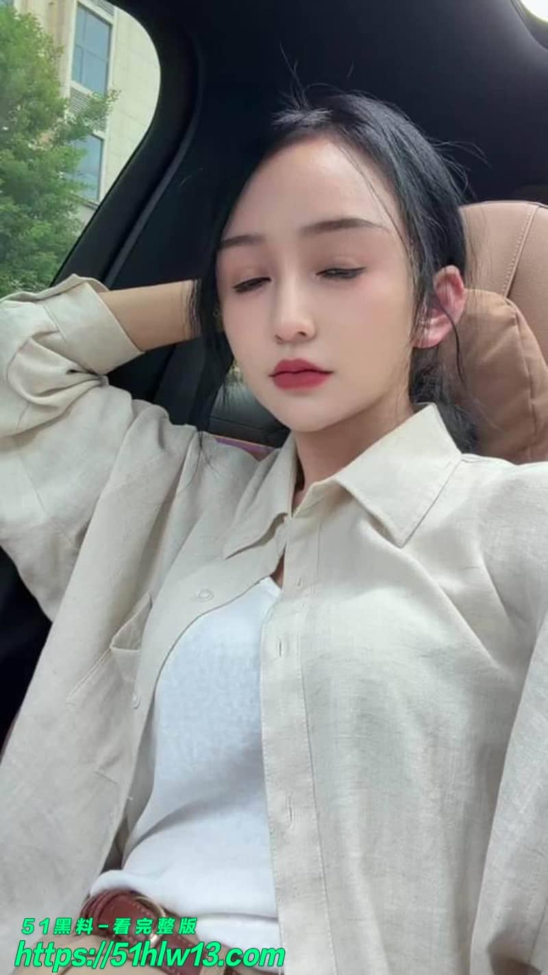 马宝贝高调复出被翻出49秒矿泉水瓶自慰视频反差太大 吃瓜
