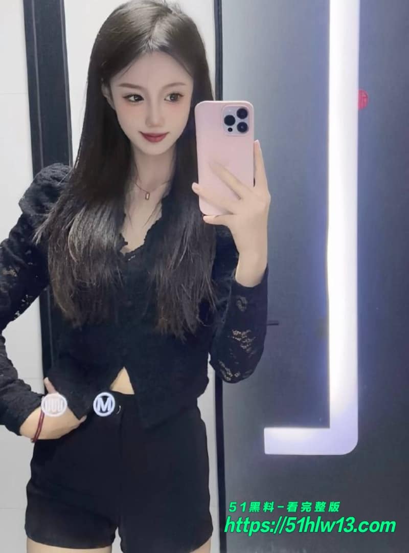 周诗雅清纯名媛人设崩了丨私下被按在床上叫得这么浪