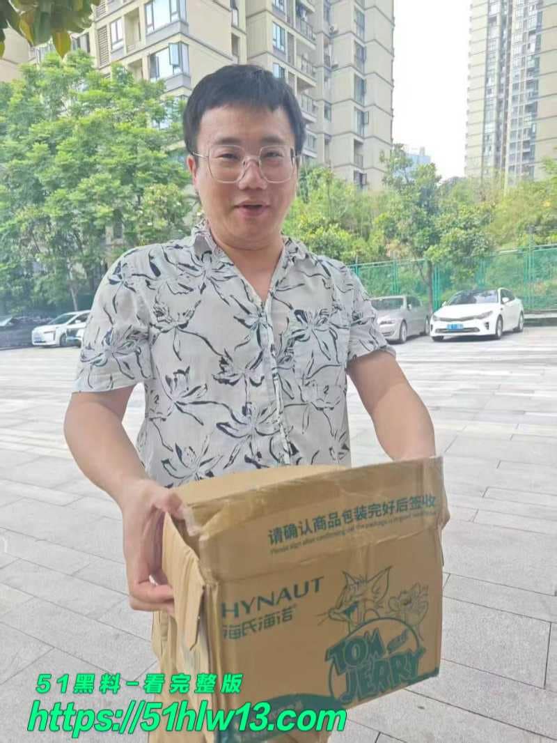 重庆山姆打包哥假领养虐杀小狗监控流出，满屋血迹看得我血压飙升 流浪狗
