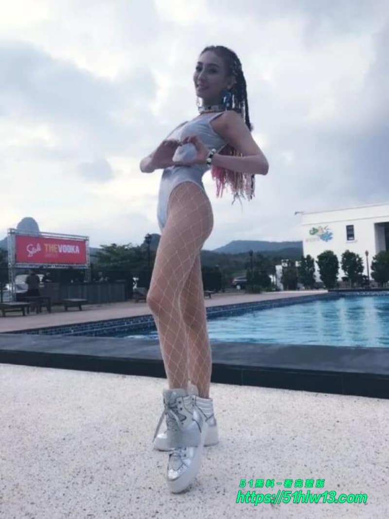 刘依函被遣返回台画面流出昔日太阳花女王如今憔悴反差太大 吃瓜