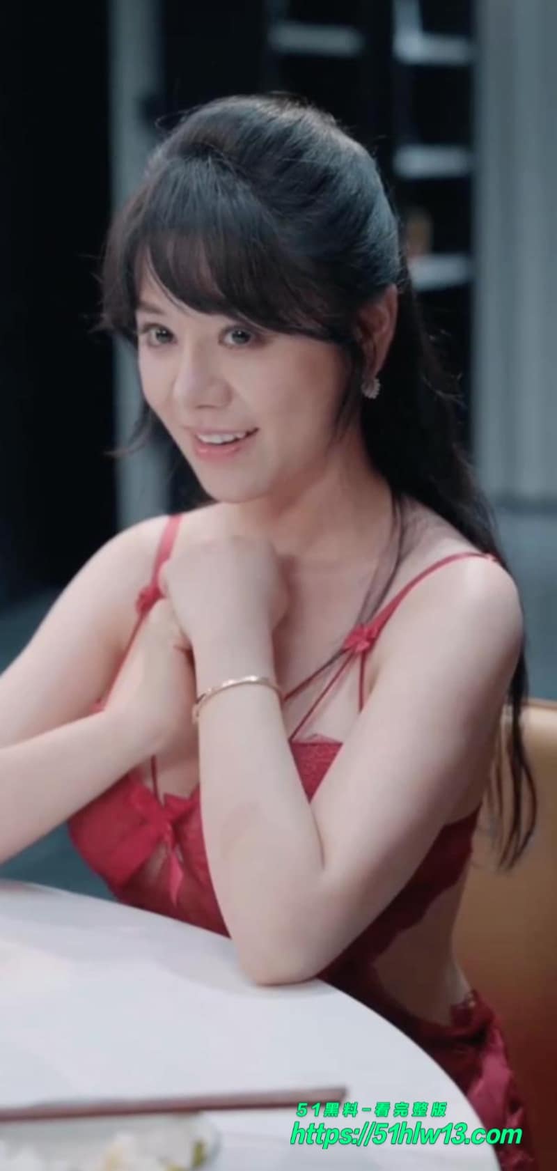 姐妹的深爱这剧真绝了丨两姐妹抢着被操这反差简直要把人看傻 双飞