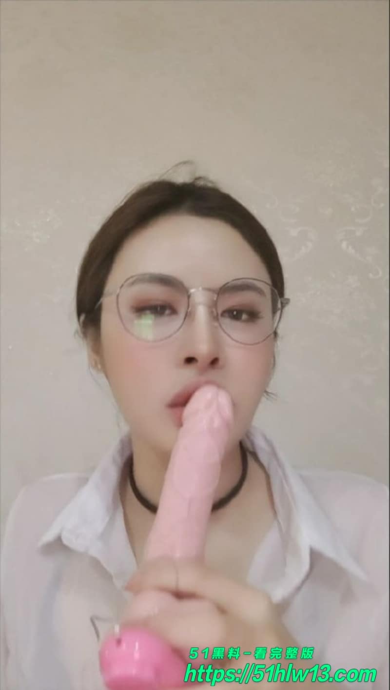 严月酒店约炮实录流出丨满足老公要求竟被金主操到失控 夫妻特殊玩法