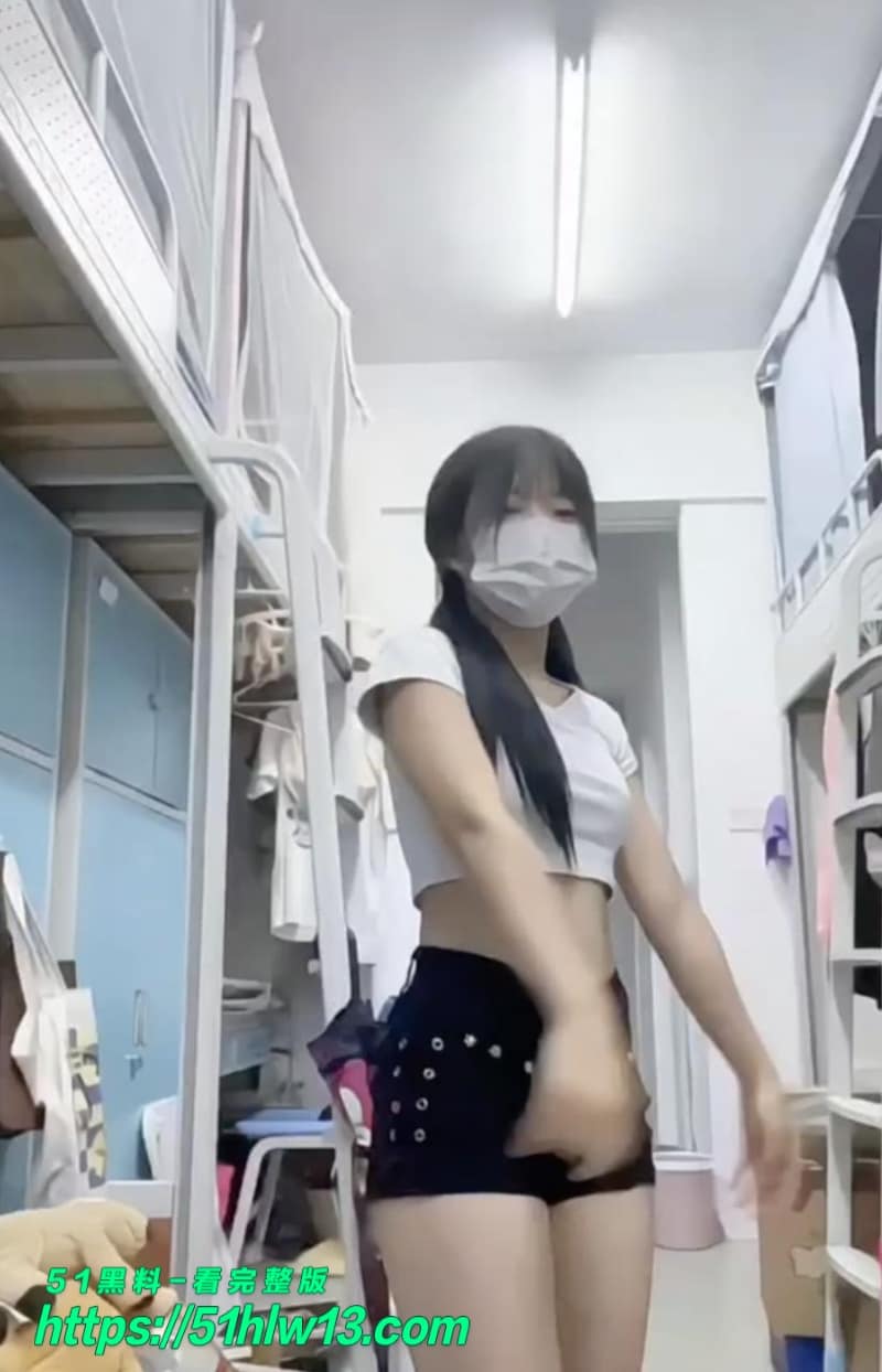 宝宝111私密热舞流出丨大学生甜美脸蛋配全裸身姿这波反差真顶 定制私密视频