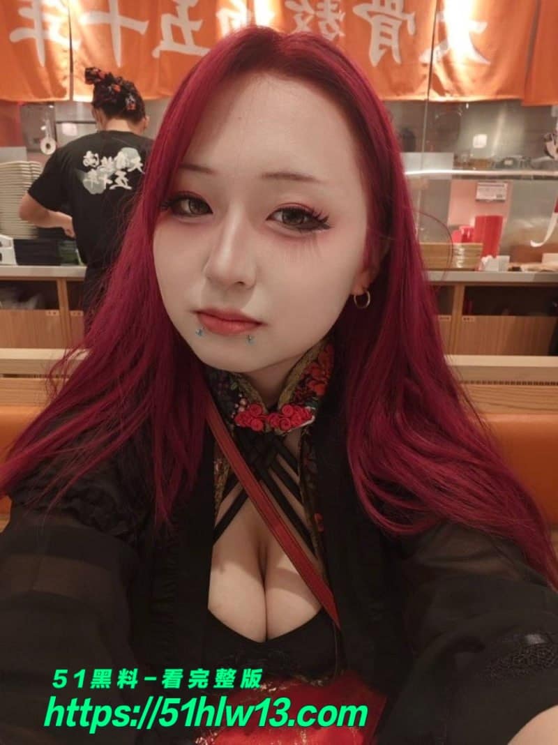 BBW微信群门槛女被老哥毒舌羞辱，私下自命不凡被戳破后集体破防 网络吃瓜