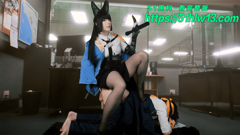 Mollyredwolf这波星见雅cos真绝了，俄罗斯巨乳把男伴榨得没脾气 巨乳黑丝