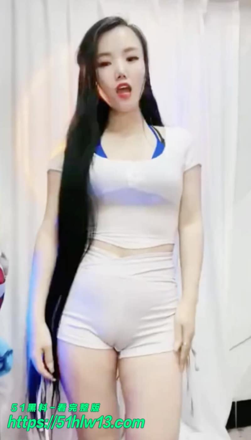 骆驼趾系列近距离才艺丨看着乖巧的女孩私处轮廓这么顶 网红爆料