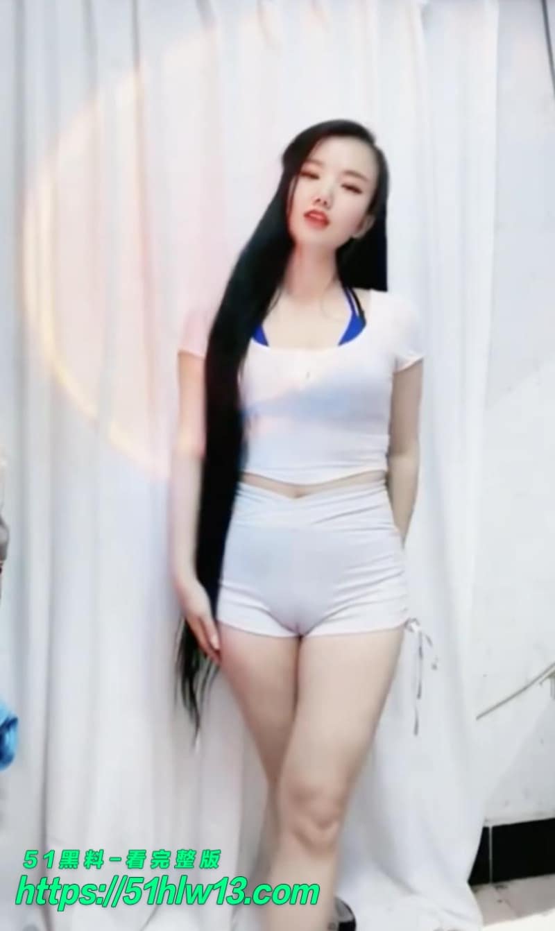 骆驼趾系列近距离才艺丨看着乖巧的女孩私处轮廓这么顶 福利视频