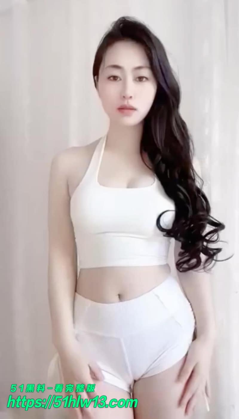 骆驼趾系列近距离才艺丨看着乖巧的女孩私处轮廓这么顶 网红