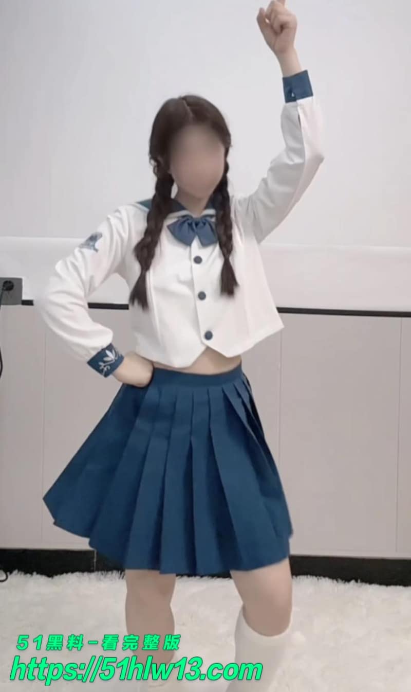 以安小乔VIP群私密合集流出丨各种制服三点全露这波尺度太猛 反差