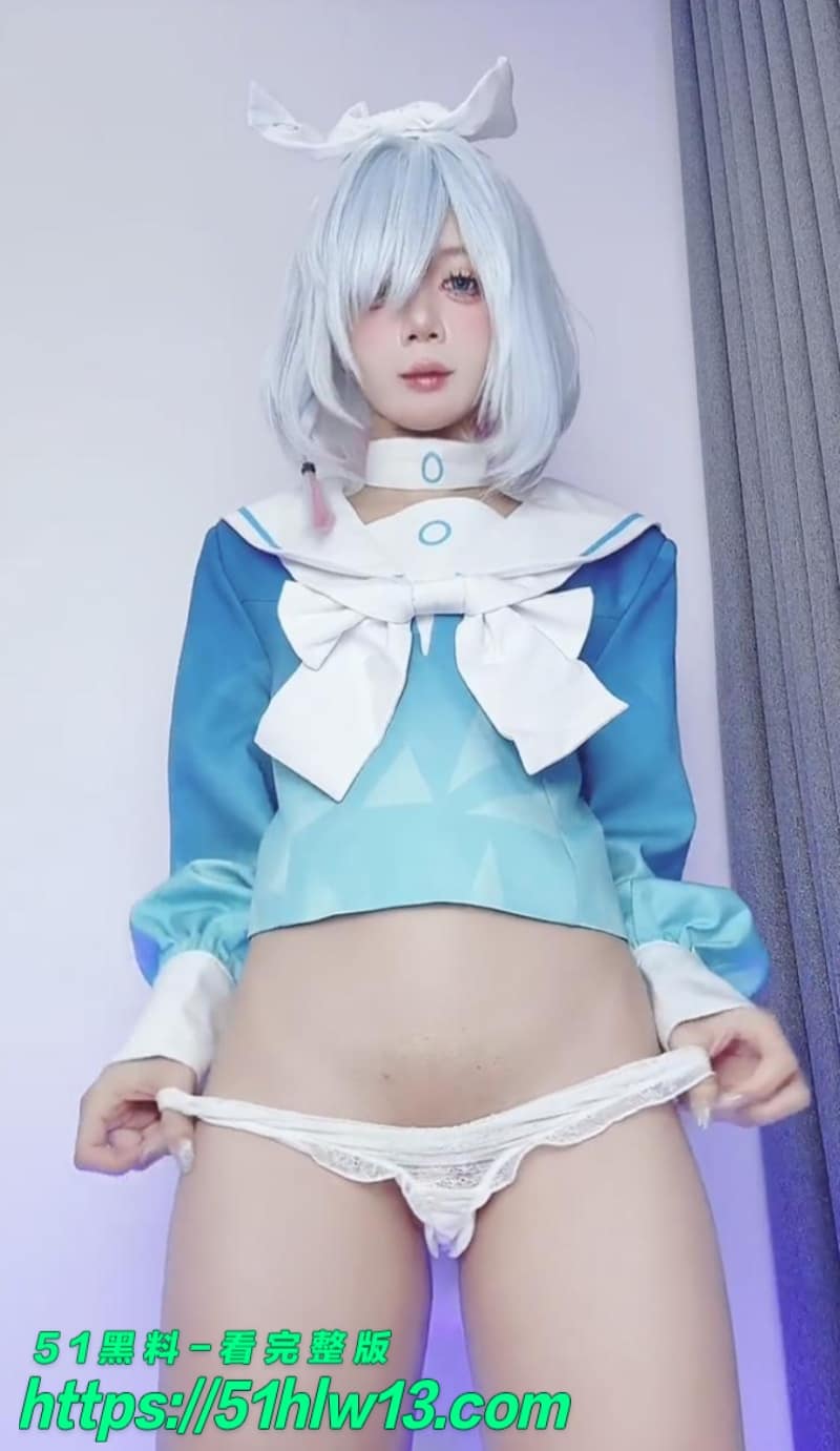 PoppaChan蓝发兔女郎裸体写真尺度炸裂白色项圈反差太顶了 福利