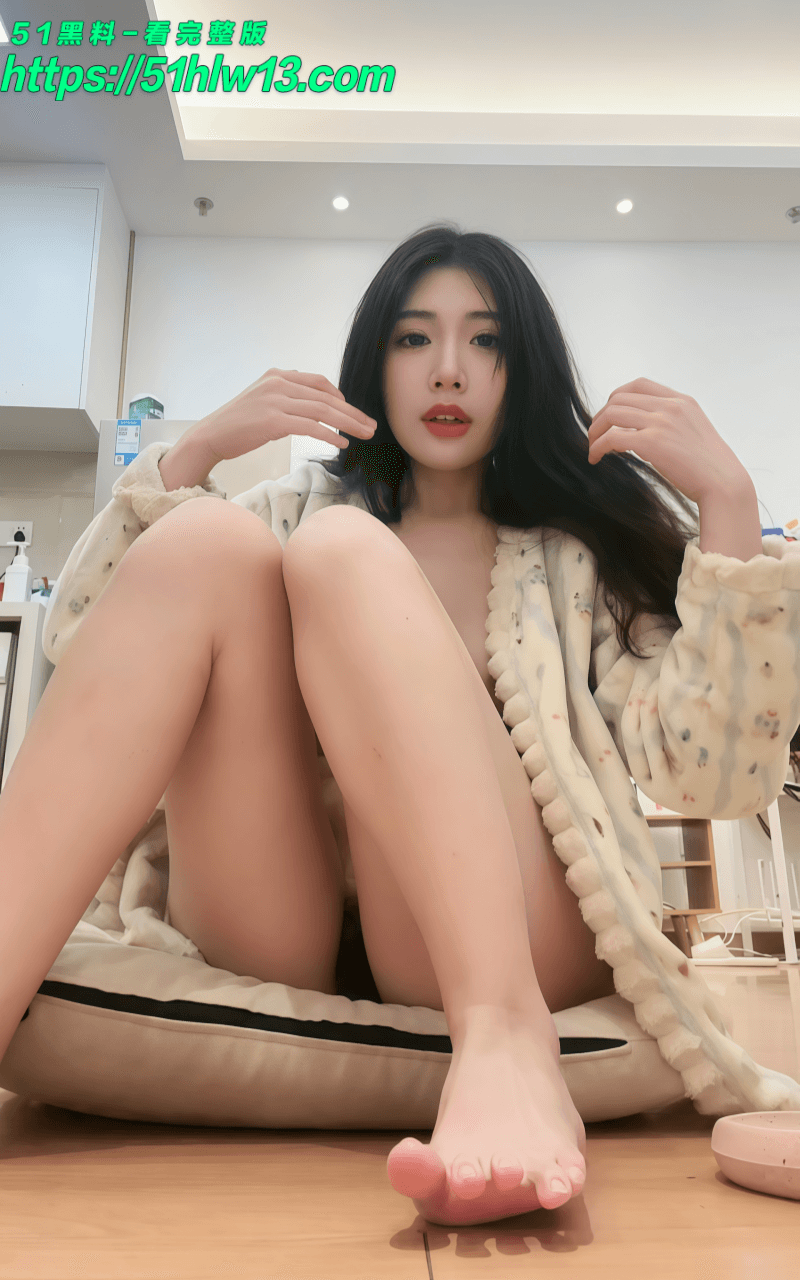 苏小曼看着人畜无害，私下穿女仆装被大哥无套干得浪翻天 女仆装反差