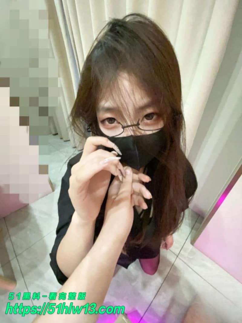 绿帽夫妻真实玩法老婆被单男内射后夹精回家给老公欣赏 绿帽视频