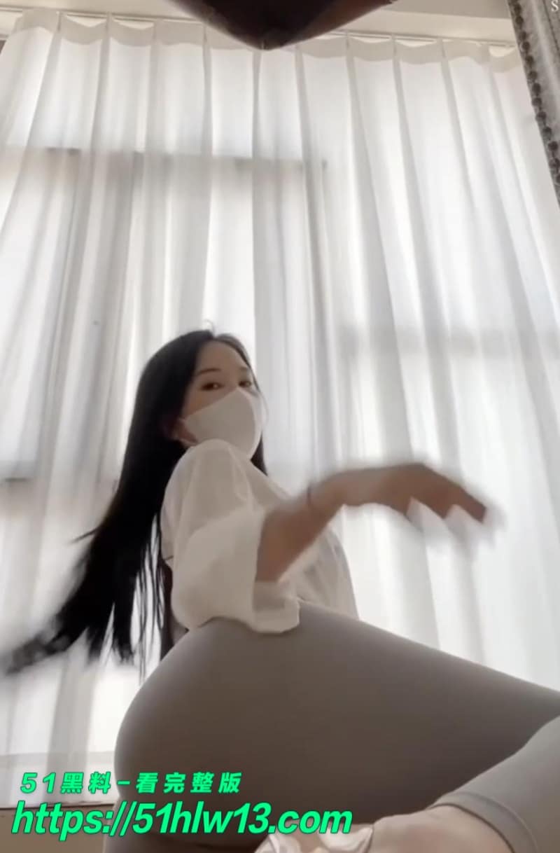 御姐小姨私密骚舞流出丨这波顶臀动作尺度真顶，后续还有更猛的 福利