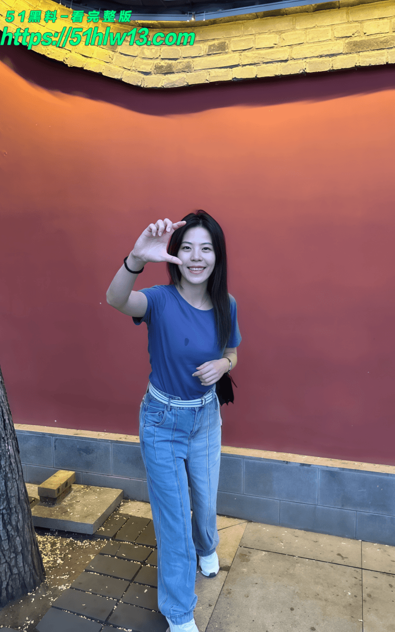 反差熟女少妇偷情视频里主动扭屁股迎合简直浪翻天