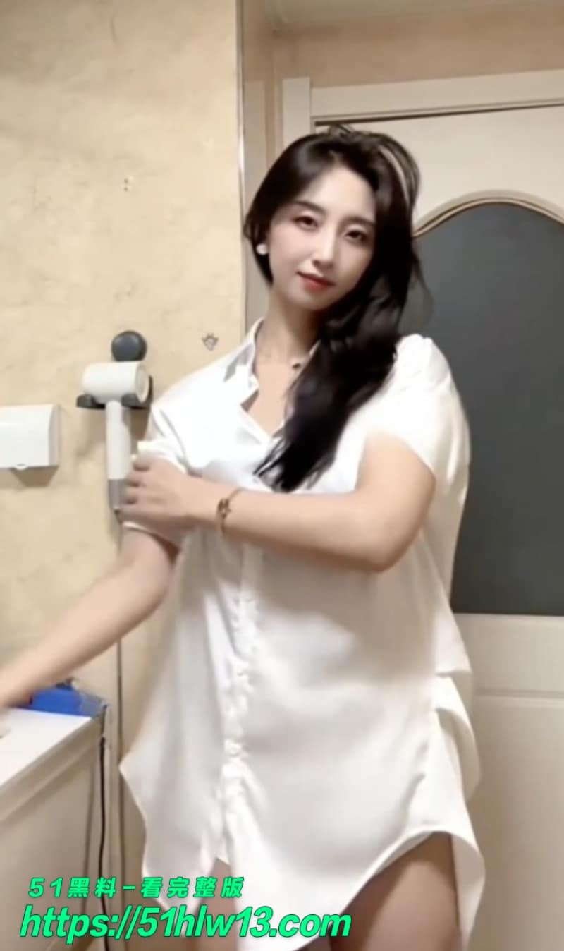 九儿是淘淘妈这波全裸热舞我是真没绷住，宝妈反差也太顶了 宝妈自慰