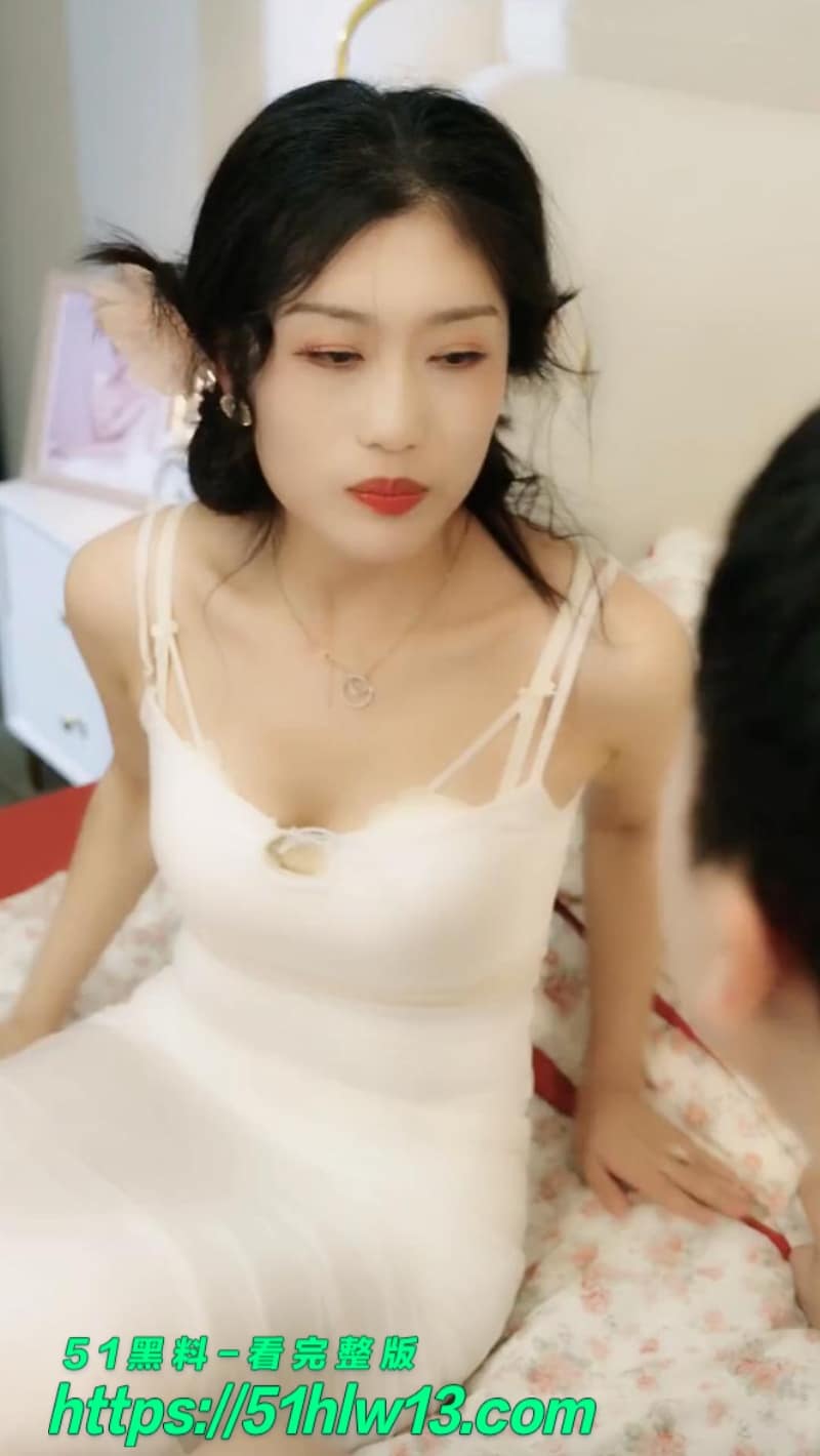 一朵脆弱的玫瑰王安忆张一湉，清纯少女被欲望唤醒的细节太勾人