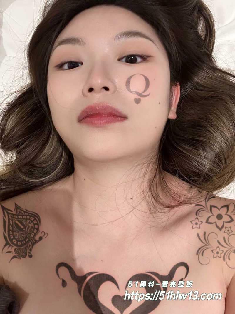 深V人妻酒店偷情这波真顶丨全裸被干翻那段我反复看了好几遍 人妻浪叫