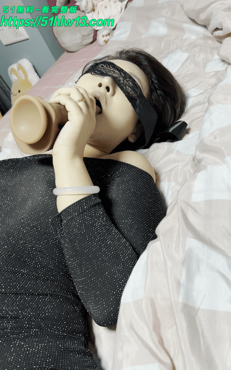 人妻老师私密视频流出，戴口球穿黑丝的反差太野了 福利