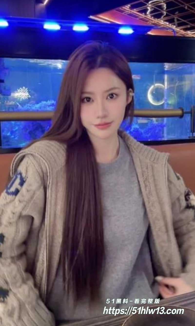 湾湾极品网美露脸揉奶自慰被前男友无套猛干到淫水打湿床单 私密黑料