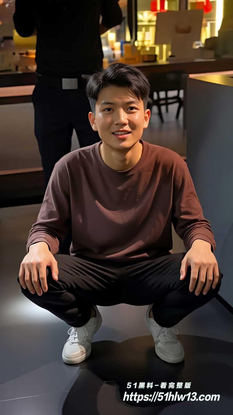 巴中精神小伙硬刚警察，棍子舞得虎虎生风掏枪秒怂 精神小伙黑料