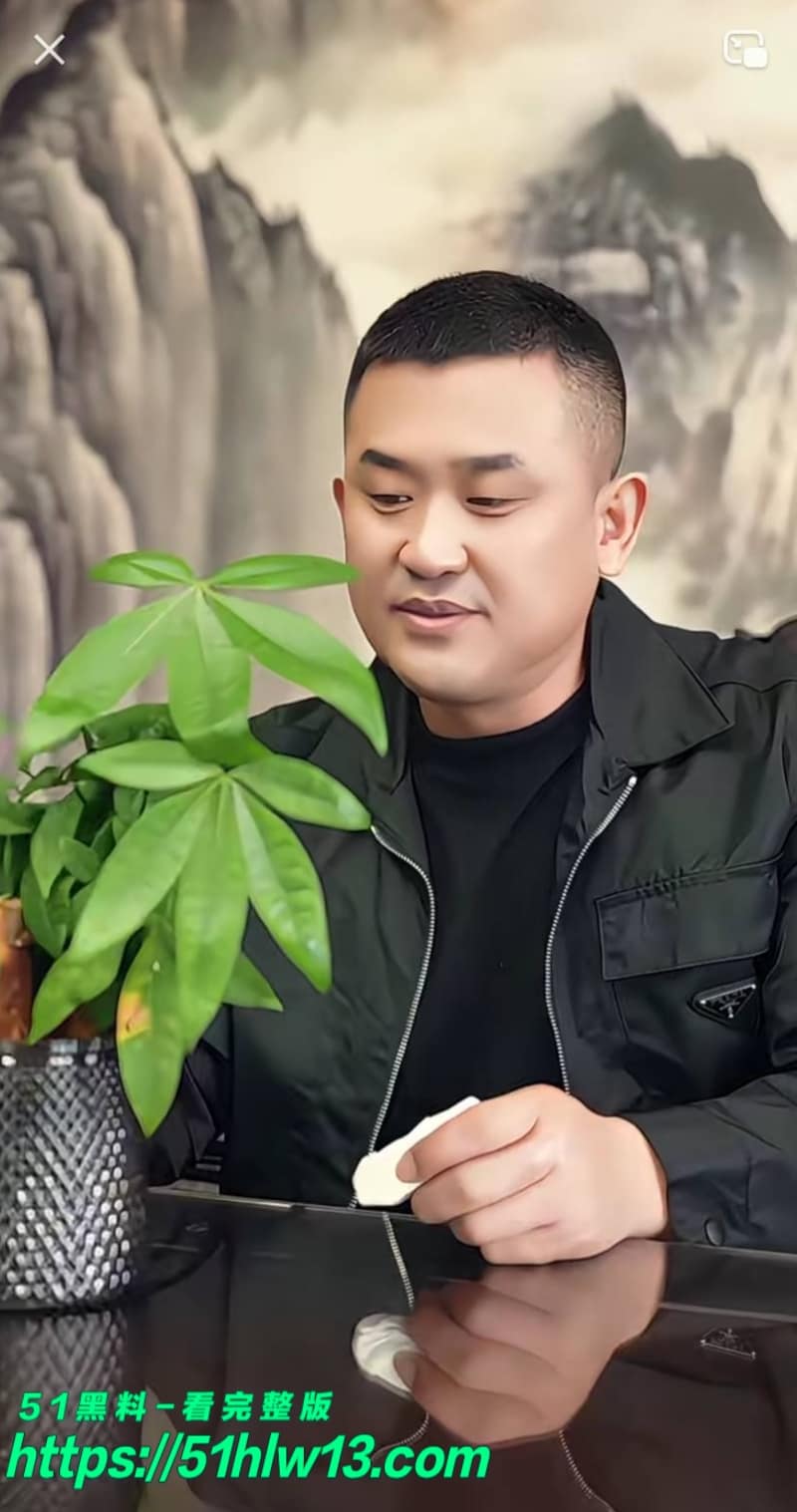 清河李哥私密视频流出丨情感导师与东方雪开房内幕尺度真大 网红塌房