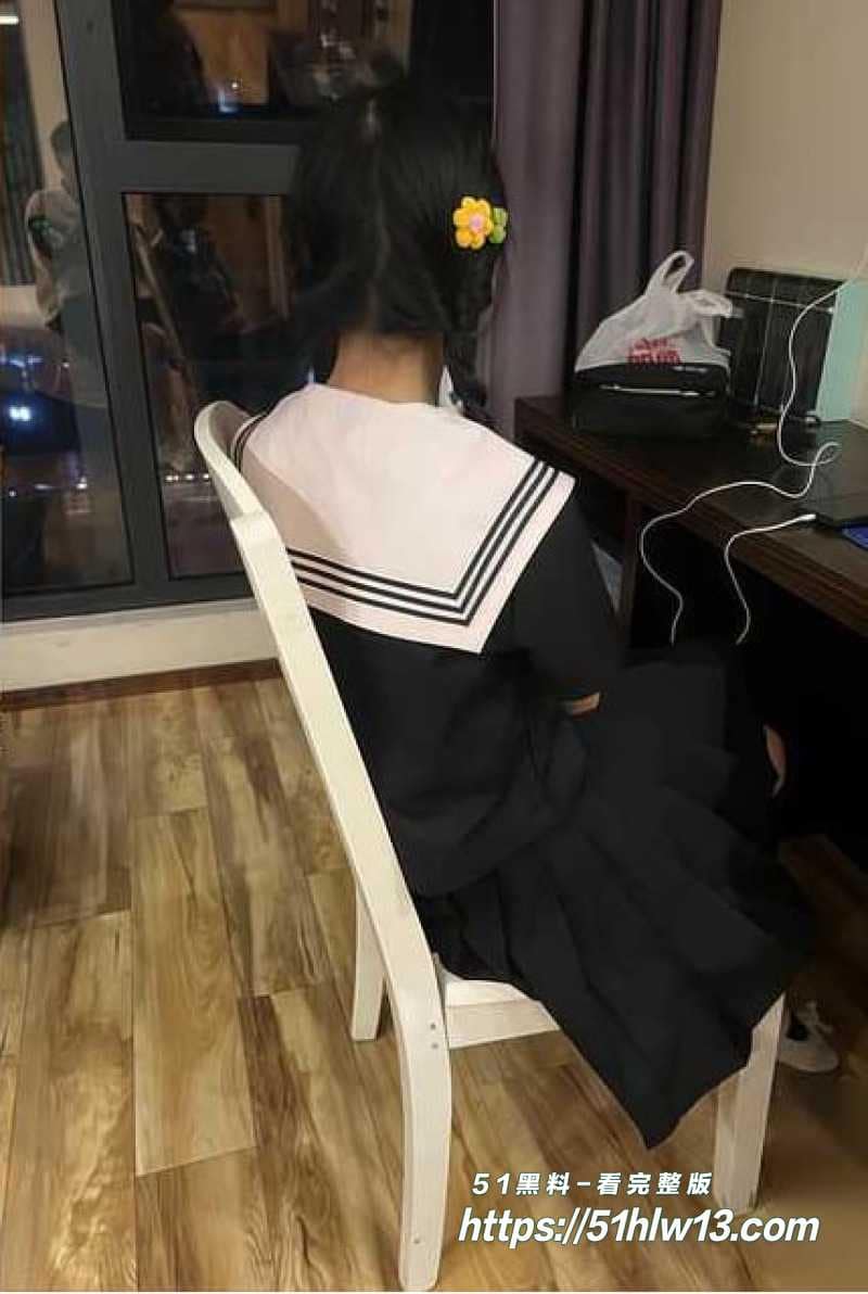 表妹排卵期被表哥强上，无套内射细节太顶 亲戚偷情