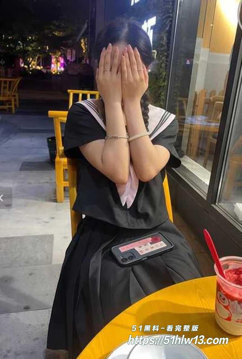 表妹排卵期被表哥强上，无套内射细节太顶 骚逼喷水