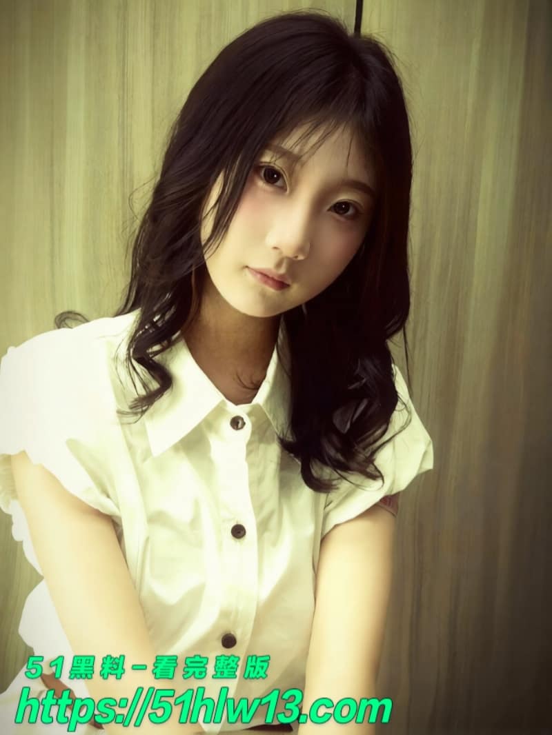 河北刚毕业小美女Tinder约炮私藏，这反差骑乘我真的看呆了 爆料