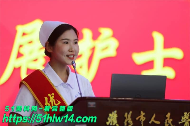 王磊医生朋友圈爆料，天天跟90后护士做爱到腿软，这反差太顶了