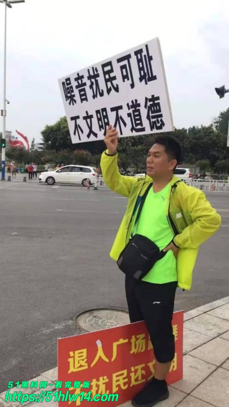 王磊医生朋友圈爆料，天天跟90后护士做爱到腿软，这反差太顶了 濮阳市人民医院