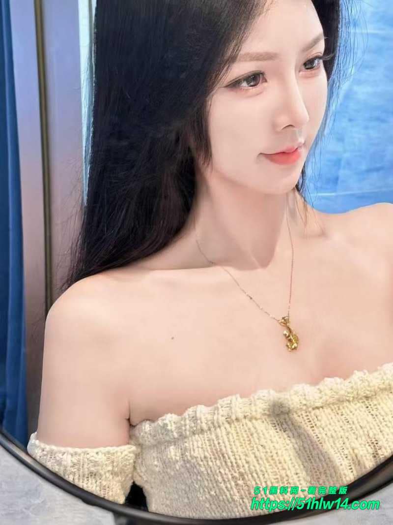 好家伙抖音御姐黑丝自慰这波私拍我是真没绷住，玻璃器具猛插太顶了 爆料