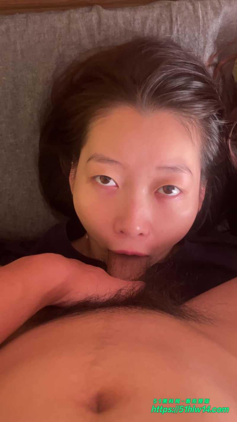 排卵期少妇酒店偷情被拍到跪地深喉侍奉被猛干浪叫到失控 少妇反差