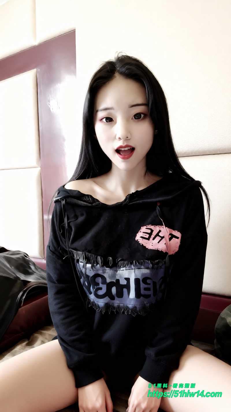 黑发少妇酒店偷情骑乘深喉被干到眼神失控汗湿衣衫太顶 福利视频