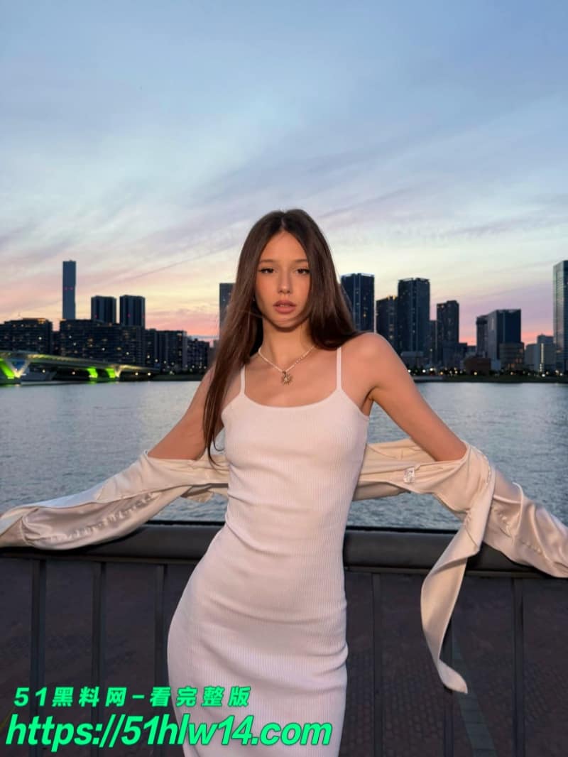 中村敬斗意大利模特女友SamanthaFrison曾拍OF成人片被扒出 恋情