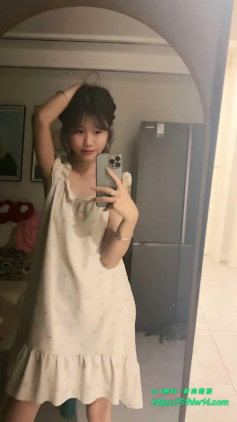 刘钰婷看着像邻家乖乖女，私下拿跳蛋猛震那段反差太顶了 跳蛋自慰