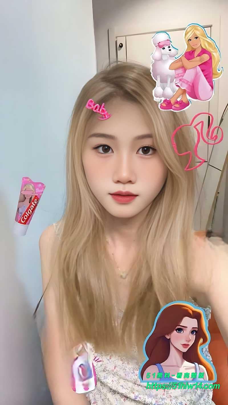 精神小妹私拍流出丨看着挺乖的小姑娘私下深喉玩这么野