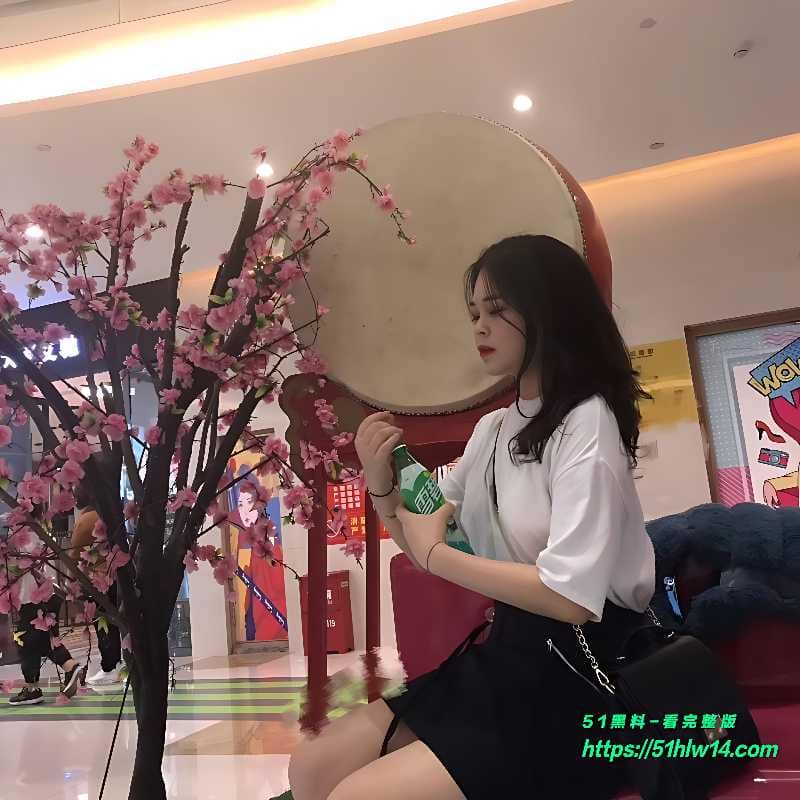 丰腴少妇裸贷还债自慰，双腿大开狠抠细节太顶 51黑料