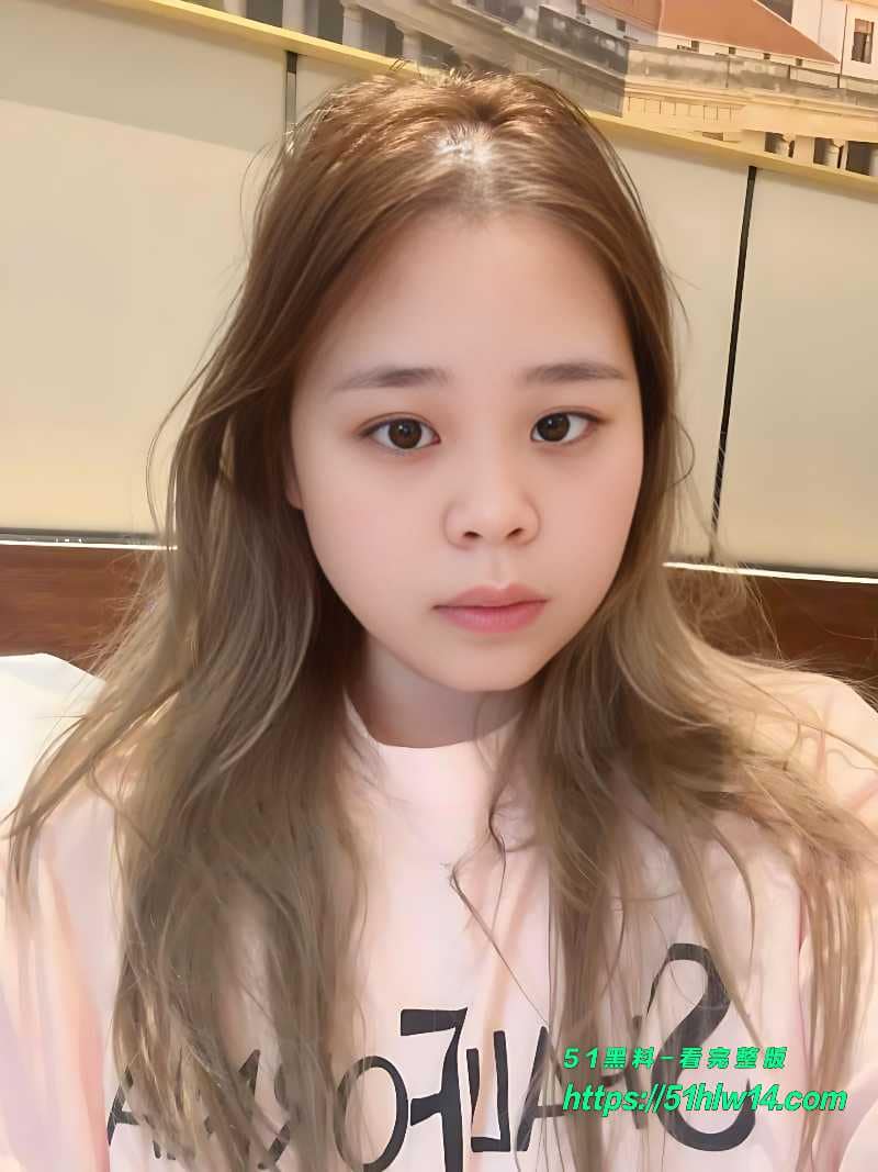 丰腴少妇裸贷还债自慰，双腿大开狠抠细节太顶