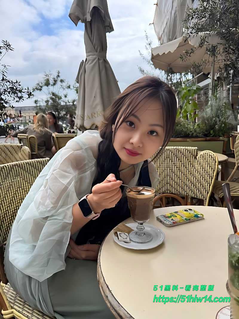 良家少妇反差偷情实录丨被牌友按在麻将桌上猛干双腿高举 爆料