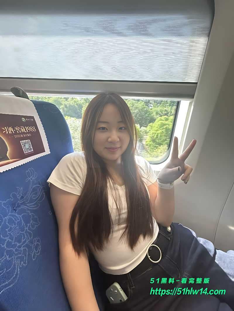 反差人妻酒店约炮深喉被按头猛干浪叫失控反差太顶 人妻偷情