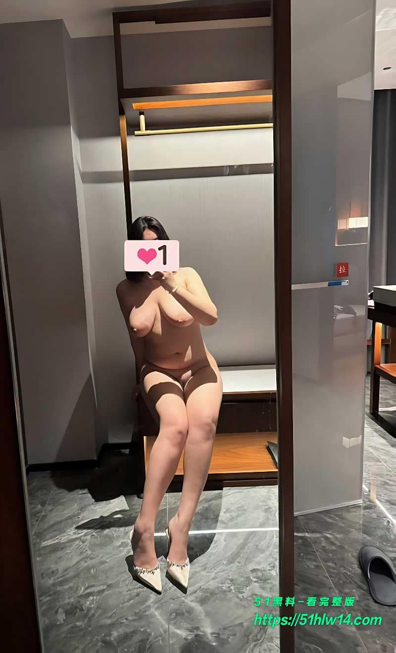 推特福利姬私拍流出丨拨开私处揉奶自摸这波尺度真的顶 成人私拍