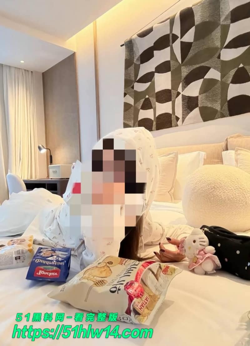 薛千千师生偷情内幕，青岛工程学院女老师酒店视频被丈夫曝光 反差