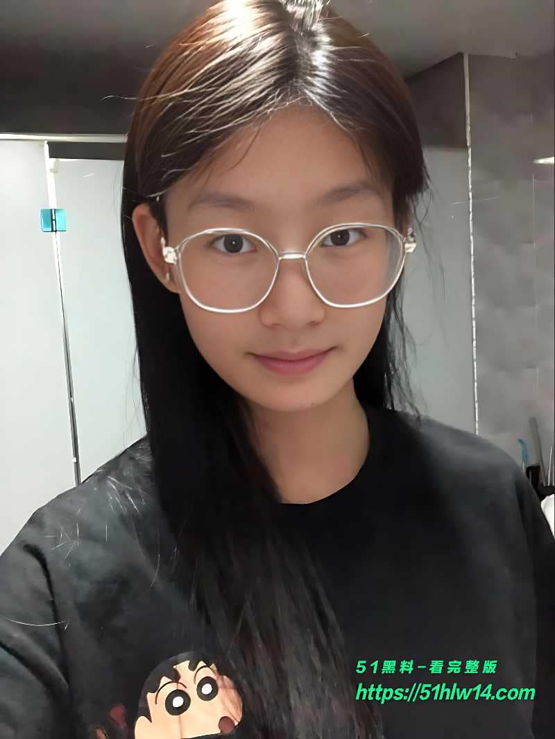安雪莲私下玩这么野丨兰州文理学院眼镜妹拨开阴毛反差太顶 网红