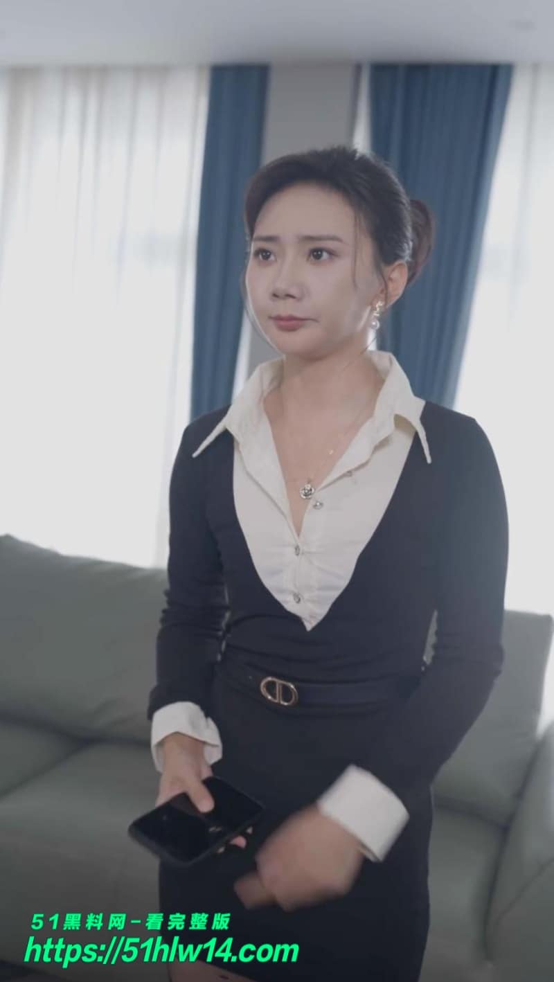 小张星颖夏月的幸福灰色紧身裙解带诱惑身材曲线直接顶满 福利