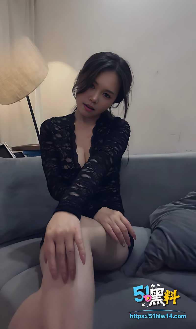 清纯御姐沙发深喉实录，反差翻白眼颜射细节太顶 深喉视频