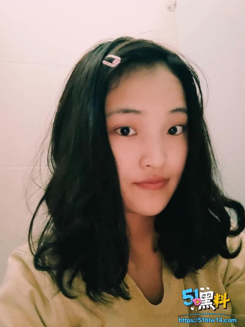 潘慧玲看着像个高冷学姐，私下约炮的劲头确实不一般