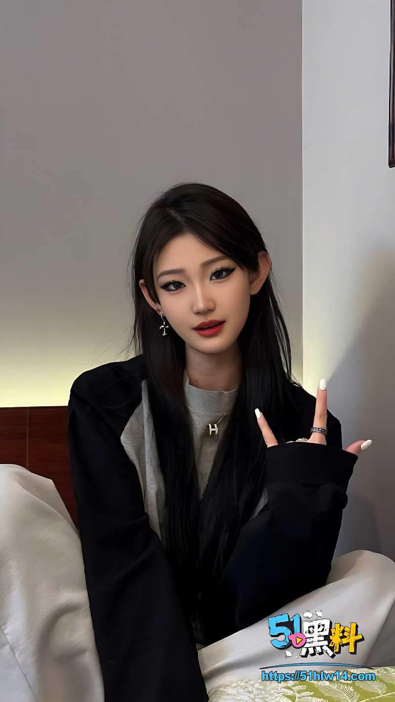 高冷学姐酒店自拍女上位腰肢疯狂骑乘被顶到眼神失控 福利