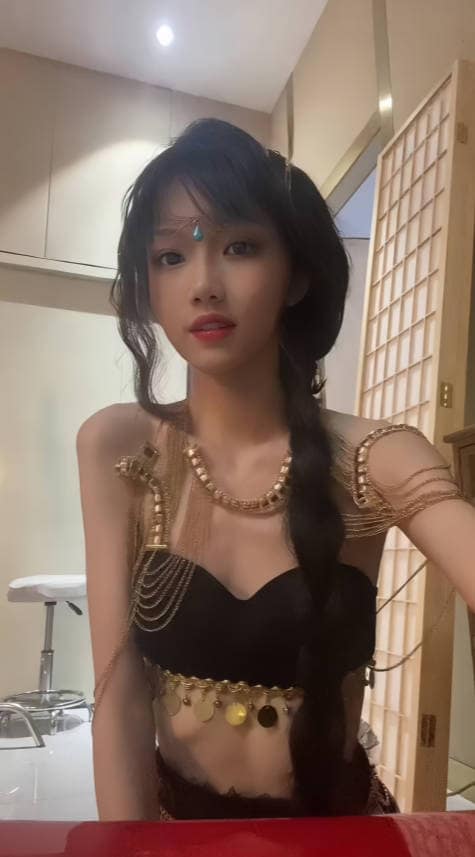 贺梓涵直播私处露出内幕,甜美大学生被亲妈撞破现场 完整视频在线播放