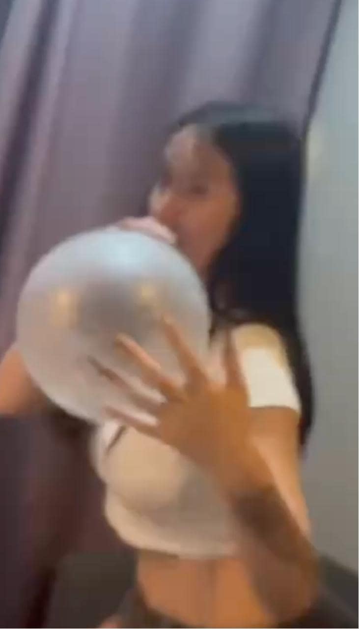 周丽珊看着甜美可人私下竟在柬埔寨园区被轮番折腾 完整视频在线播放